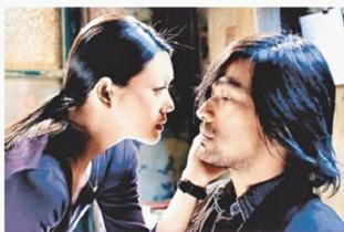 明星牌吻戏,浪漫瞬间，甜蜜绽放